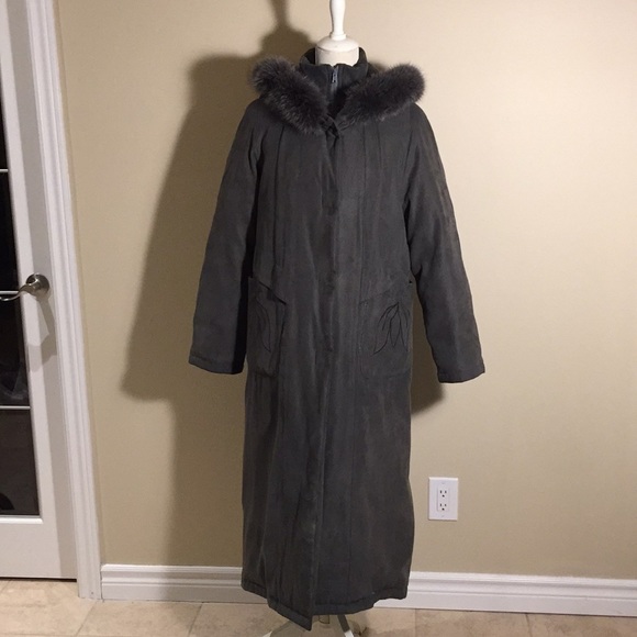 Utex Design Jackets & Blazers - UD Utex Design Ladies Down Filled Full Length Winter Coat Fur Hood Size 6 Green